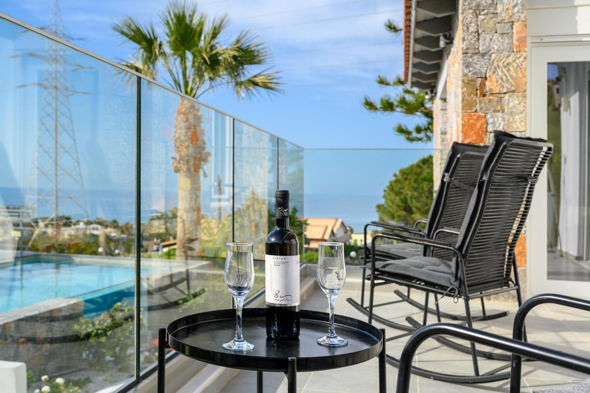 Queen'S Gem Luxury Villa - Heated Jacuzzi & Pool Hersonissos  Eksteriør billede