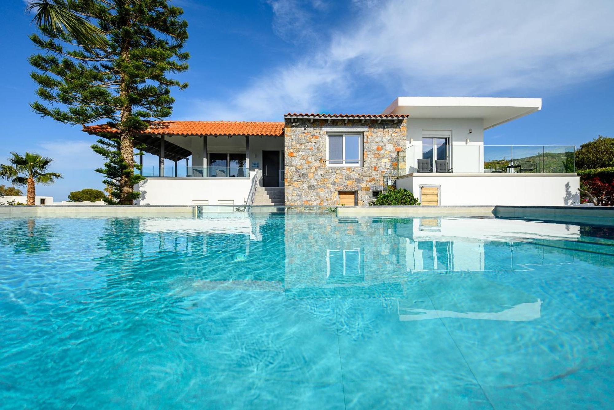 Queen'S Gem Luxury Villa - Heated Jacuzzi & Pool Hersonissos  Eksteriør billede