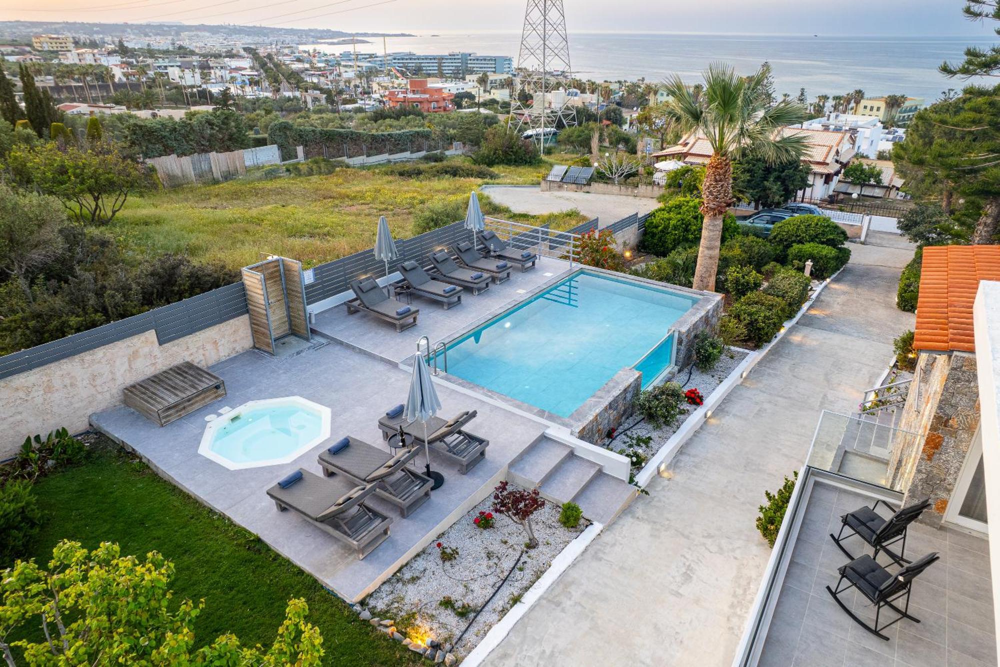Queen'S Gem Luxury Villa - Heated Jacuzzi & Pool Hersonissos  Eksteriør billede